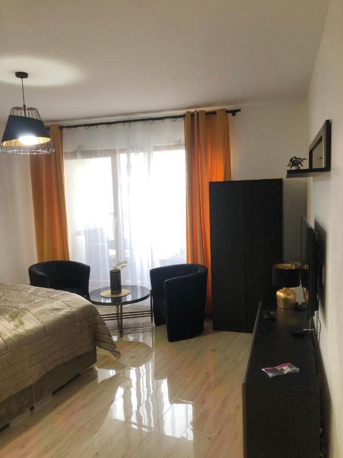 Golden Apartment Вроцлав Экстерьер фото